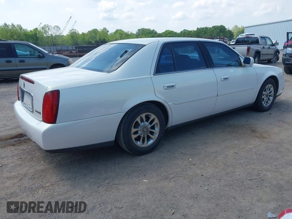 2004 Cadillac DeVille z VIN 1G6KD54Y04U156194, wystawiony jako IAAI lot #42143148 z przebiegiem 141 938 mil mil oraz . Historia ofert i sprzedaży dostępna na DreamBid. Obrazek 4.