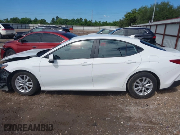 2025 Toyota Camry LE with VIN 4T1DAACK6SU082583, listed as a IAAI auction lot 42233444 with 18,935 mi miles and . Bid and sale history available at DreamBid. Image 15.