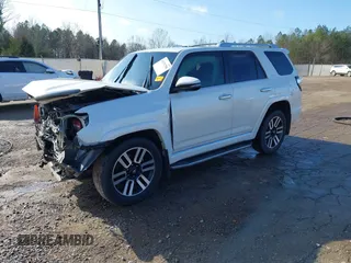 2014 Toyota 4Runner SR5 with VIN JTEZU5JR7E5078142, listed as a IAAI auction lot 41191786 with 197,512 mi miles and . Bid and sale history available at DreamBid. Image 21.