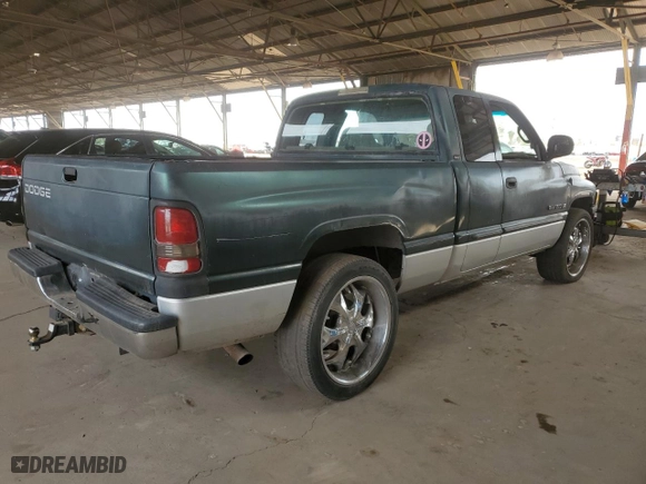 2001 Dodge Ram 1500 with VIN 3B7HC13Y61M514922, listed as a Copart auction lot 49189125 with 215,684 mi miles and Clean Title. Bid and sale history available at carsss.com. Image 3.