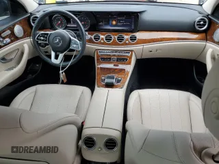2019 Mercedes-Benz E 300 с VIN WDDZF4KB6KA648909, выставлен на аукционе Copart как лот 49472015 с пробегом 52 473 миль миль и Списание • Salvage title. История ставок и продаж доступна на DreamBid. Изображение 8.