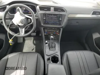 2023 Volkswagen Tiguan SE z VIN 3VV3B7AXXPM107898, wystawiony jako Copart lot #52042935 z przebiegiem 48 454 mil mil oraz Szkoda całkowita • Salvage title. Historia ofert i sprzedaży dostępna na DreamBid. Obrazek 8.