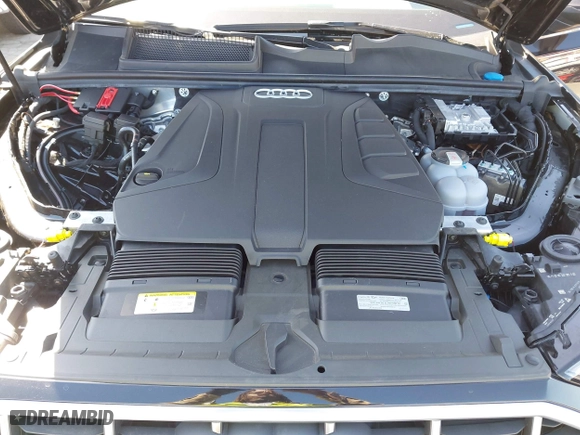 2021 Audi Q7 Premium with VIN WA1AJAF70MD035402, listed as a IAAI auction lot 41947818 with 40,939 mi miles. Bid and sale history available at carsss.com. Image 10.