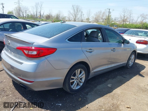 2016 Hyundai Sonata SE with VIN 5NPE24AF9GH325351, listed as a IAAI auction lot 42074939 with 160,663 mi miles and . Bid and sale history available at carsss.com. Image 4.