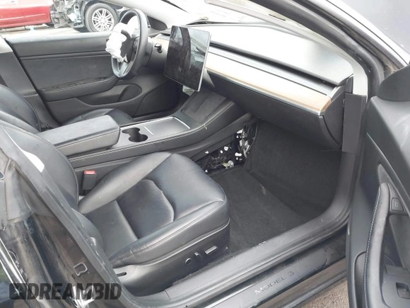 2021 Tesla Model 3 Long Range z VIN 5YJ3E1EB0MF855531, wystawiony jako IAAI lot #42079034 z przebiegiem 35 899 mil mil oraz . Historia ofert i sprzedaży dostępna na DreamBid. Obrazek 5.