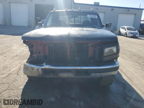 1993 Ford F-250 z VIN 1FTHX25C5PKB75016, wystawiony jako Copart lot #47947095 z przebiegiem 302 553 mil mil oraz Szkoda całkowita • Salvage title. Historia ofert i sprzedaży dostępna na DreamBid. Obrazek 5.