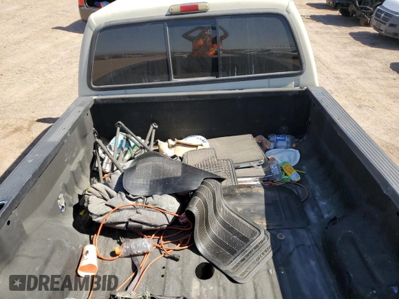 2003 Ford F-350 XL with VIN 1FTSW31F83EA58571, listed as a Copart auction lot 61340055 with 3,224,416 mi miles and Salvage title. Bid and sale history available at DreamBid. Image 10.