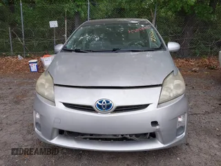 2011 Toyota Prius I with VIN JTDKN3DU5B0253021, listed as a IAAI auction lot 42098093 with 204,853 mi miles. Bid and sale history available at carsss.com. Image 12.