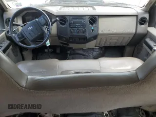 2008 Ford F-350 XL z VIN 1FTWW31R78EA62095, wystawiony jako Copart lot #56411635 z przebiegiem 107 404 mil mil oraz Szkoda całkowita • Salvage title. Historia ofert i sprzedaży dostępna na DreamBid. Obrazek 8.
