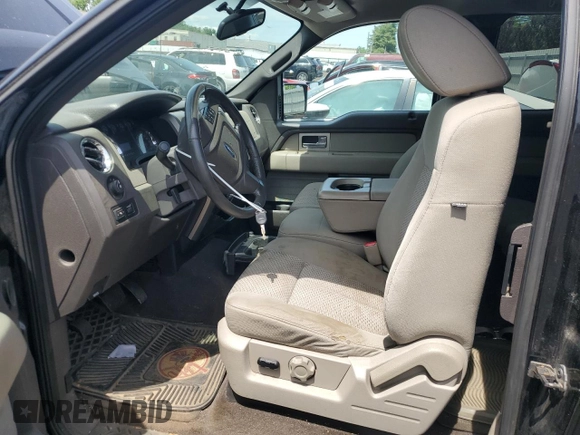 2009 Ford F-150 XL z VIN 1FTPX14V99FA05228, wystawiony jako Copart lot #56306815 z przebiegiem 150 282 mil mil oraz Czysty tytuł • Clean title. Historia ofert i sprzedaży dostępna na DreamBid. Obrazek 7.