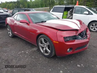 2013 Chevrolet Camaro LT z VIN 2G1FC1E36D9169079, wystawiony jako IAAI lot #42020569 z przebiegiem 113 282 mil mil oraz . Historia ofert i sprzedaży dostępna na DreamBid. Obrazek 1.