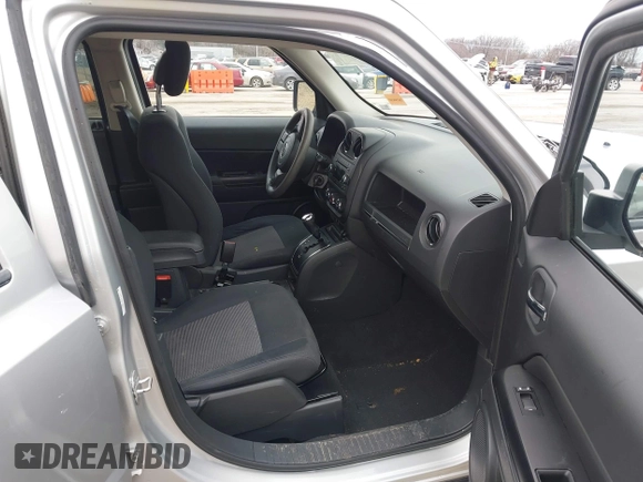 2011 Jeep Patriot Sport with VIN 1J4NF1GB6BD188630, listed as a IAAI auction lot 41511922 with 53,506 mi miles. Bid and sale history available at carsss.com. Image 5.