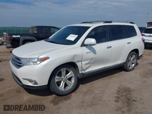 2012 Toyota Highlander Limited with VIN 5TDDK3EH9CS105634, listed as a IAAI auction lot 40194096 with 165,248 mi miles. Bid and sale history available at carsss.com. Image 2.
