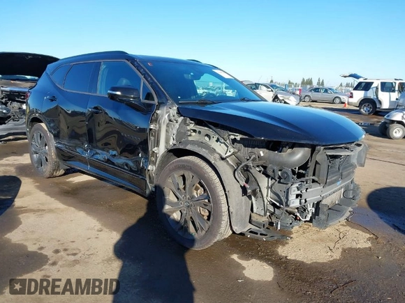2020 Chevrolet Blazer RS z VIN 3GNKBKRS6LS686438, wystawiony jako IAAI lot #41640783 z przebiegiem 78 245 mil mil oraz . Historia ofert i sprzedaży dostępna na DreamBid. Obrazek 1.