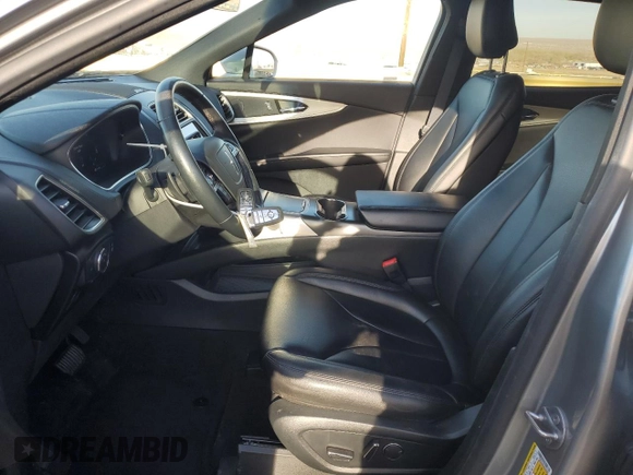 2020 Lincoln Nautilus Standard with VIN 2LMPJ6J92LBL20368, listed as a Copart auction lot 46253285 with 20,493 mi miles and Salvage title. Bid and sale history available at DreamBid. Image 7.