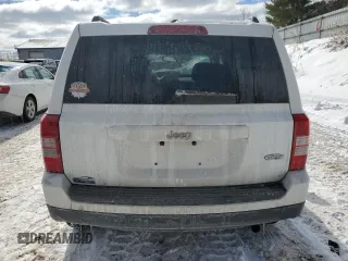 2014 Jeep Patriot Latitude with VIN 1C4NJPFA9ED887934, listed as a Copart auction lot 45456955 with 179,990 mi miles and Clean Title. Bid and sale history available at carsss.com. Image 6.