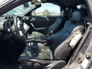 2004 Nissan 350Z Touring z VIN JN1AZ36A94T011081, wystawiony jako Copart lot #57646305 z przebiegiem 130 198 mil mil oraz Szkoda całkowita • Salvage title. Historia ofert i sprzedaży dostępna na DreamBid. Obrazek 7.