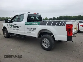 2022 Ford F-250 XL z VIN 1FT7X2B68NEE31039, wystawiony jako Copart lot #61174615 z przebiegiem 126 064 mil mil oraz Szkoda całkowita • Salvage title. Historia ofert i sprzedaży dostępna na DreamBid. Obrazek 2.