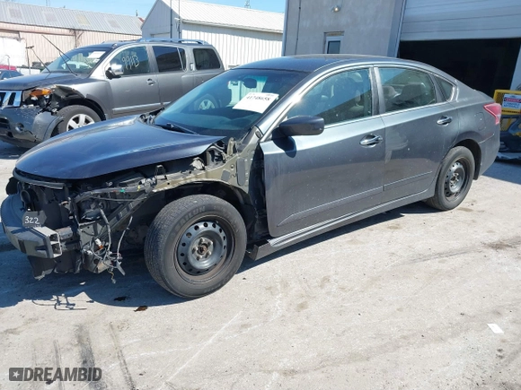 2013 Nissan Altima 2.5 SL with VIN 1N4AL3APXDC900391, listed as a IAAI auction lot 41748658 with 236,857 mi miles. Bid and sale history available at carsss.com. Image 2.