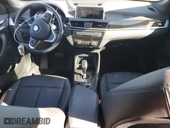 2022 BMW X1 sDrive28i with VIN WBXJG7C03N5V16273, listed as a Copart auction lot 83842324 with 19,303 mi miles and Salvage Title. Bid and sale history available at carsss.com. Image 8.