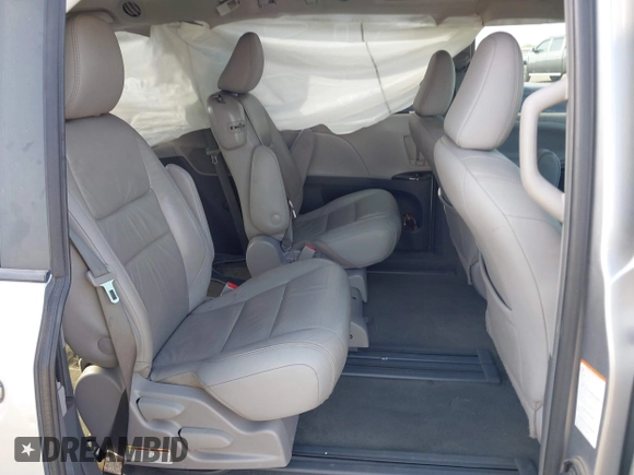 2018 Toyota Sienna XLE Auto Access Seat with VIN 5TDYZ3DC3JS919973, listed as a IAAI auction lot 41788544 with 114,828 mi miles and . Bid and sale history available at DreamBid. Image 8.