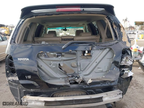 2005 Toyota Highlander with VIN JTEDP21A050079706, listed as a IAAI auction lot 41906322 with 160,465 mi miles. Bid and sale history available at carsss.com. Image 6.