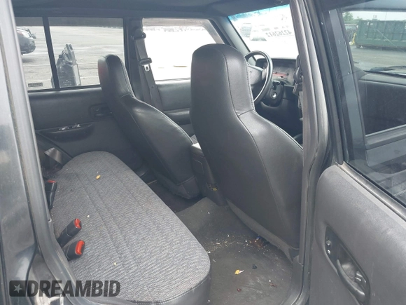2000 Jeep Cherokee with VIN 1J4FF48S5YL182045, listed as a IAAI auction lot 42262612 with 192,292 mi miles and . Bid and sale history available at DreamBid. Image 8.
