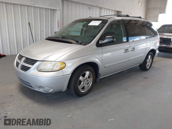 2005 Dodge Caravan SXT with VIN 2D4GP44L65R335656, listed as a IAAI auction lot 42526728 with 322,176 mi miles and . Bid and sale history available at DreamBid. Image 17.