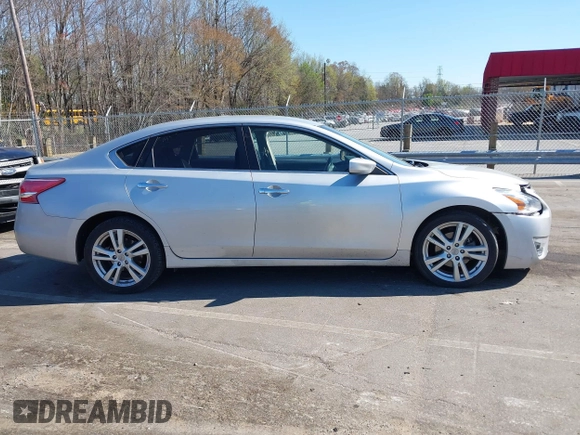 2013 Nissan Altima SV with VIN 1N4BL3AP0DN525913, listed as a IAAI auction lot 41893511 with 132,166 mi miles and . Bid and sale history available at DreamBid. Image 13.