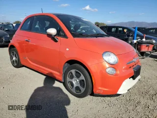 2015 FIAT 500e with VIN 3C3CFFGEXFT555389, listed as a Copart auction lot 89174745 with 35,063 mi miles and Clean Title. Bid and sale history available at carsss.com. Image 4.