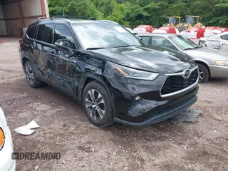 2021 Toyota Highlander XLE with VIN 5TDGZRAH6MS063393, listed as a IAAI auction lot 42359225 with 122,821 mi miles and . Bid and sale history available at DreamBid. Image 1.