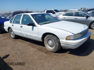 1996 Chevrolet Caprice Classic 1SA Special Value Pkg with VIN 1G1BL52P3TR154573, listed as a IAAI auction lot 41973281 with 186,293 mi miles. Bid and sale history available at carsss.com. Image 1.