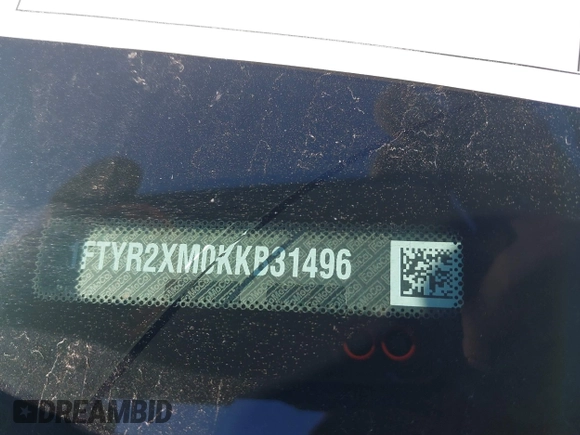 2019 Ford Transit z VIN 1FTYR2XM0KKB31496, wystawiony jako IAAI lot #41060049 z przebiegiem 60 004 mil mil oraz . Historia ofert i sprzedaży dostępna na DreamBid. Obrazek 9.