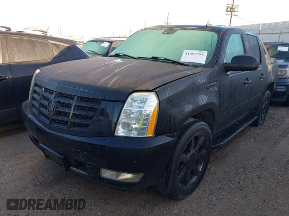 2008 Cadillac Escalade EXT z VIN 3GYFK62808G147107, wystawiony jako IAAI lot #41397796 z przebiegiem Nie podano mil oraz . Historia ofert i sprzedaży dostępna na DreamBid. Obrazek 2.
