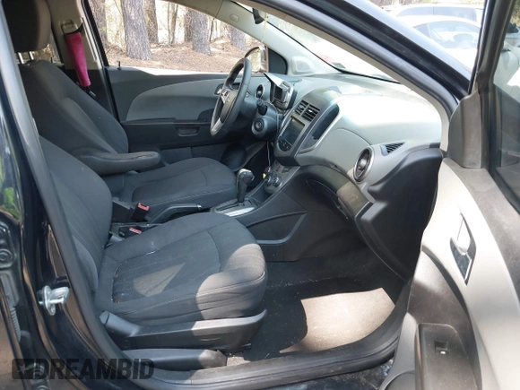 2013 Chevrolet Sonic LT with VIN 1G1JC6SG5D4181242, listed as a IAAI auction lot 42082724 with 184,463 mi miles. Bid and sale history available at carsss.com. Image 5.