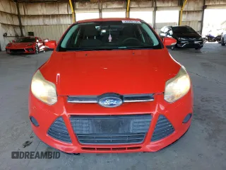 2013 Ford Focus SE with VIN 1FADP3F20DL267933, listed as a Copart auction lot 62896135 with 111,638 mi miles and Clean title. Bid and sale history available at DreamBid. Image 5.