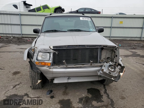 2000 Jeep Cherokee Limited with VIN 1J4FF68SXYL260251, listed as a Copart auction lot 44797665 with 142,390 mi miles and Salvage Title. Bid and sale history available at carsss.com. Image 5.