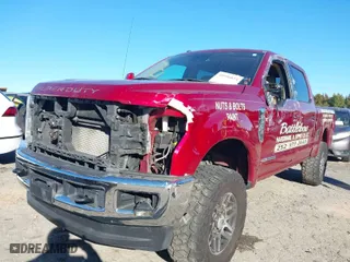 2017 Ford Super Duty F-250 SRW Lariat with VIN 1FT7W2BT4HEE41418, listed as a IAAI auction lot 40596814 with 110,684 mi miles. Bid and sale history available at carsss.com. Image 2.