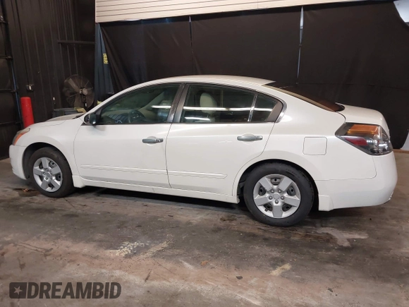 2010 Nissan Altima 2.5 S with VIN 1N4AL2AP8AN533209, listed as a IAAI auction lot 42162097 with 123,656 mi miles. Bid and sale history available at carsss.com. Image 14.