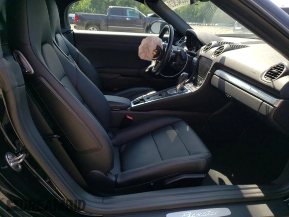 2017 Porsche 718 Boxster z VIN WP0CA2A85HS221846, wystawiony jako Copart lot #55542923 z przebiegiem 32 293 mil mil oraz . Historia ofert i sprzedaży dostępna na DreamBid. Obrazek 10.
