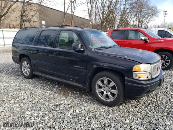 2005 GMC Yukon XL Denali with VIN 1GKFK66U35J250372, listed as a Copart auction lot 49538105 with NaN miles and Clean Title. Bid and sale history available at carsss.com. Image 4.