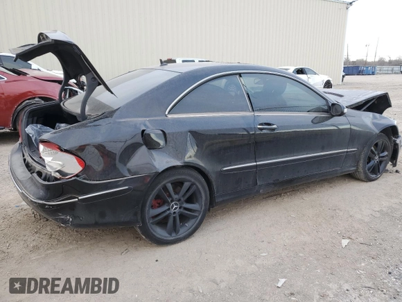 2008 Mercedes-Benz CLK-Class 3.5L with VIN WDBTJ56H98F247559, listed as a Copart auction lot 38539484 with 159,702 mi miles and Salvage Title. Bid and sale history available at carsss.com. Image 3.