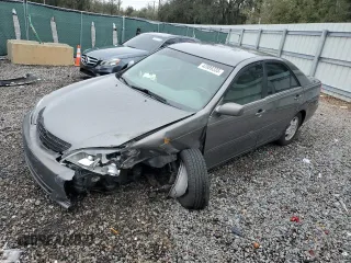 2003 Toyota Camry LE z VIN 4T1BF32K43U546140, wystawiony jako Copart lot #54493785 z przebiegiem 165 264 mil mil oraz Nie do naprawy • Non repairable. Historia ofert i sprzedaży dostępna na DreamBid. Obrazek 1.