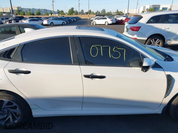 2018 Honda Civic EX с VIN 19XFC2F76JE206921, выставлен на аукционе IAAI как лот 42507757 с пробегом 112 103 миль миль и . История ставок и продаж доступна на DreamBid. Изображение 14.
