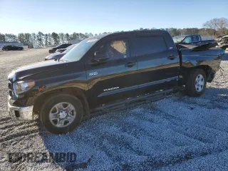 2021 Toyota Tundra 2WD SR5 with VIN 5TFEY5F10MX277384, listed as a Copart auction lot 45045655 with 83,880 mi miles and Salvage Title. Bid and sale history available at carsss.com. Image 1.