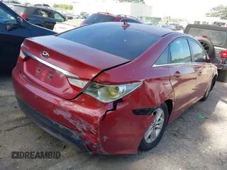 2014 Hyundai Sonata GLS z VIN 5NPEB4AC4EH865502, wystawiony jako IAAI lot #42086730 z przebiegiem 223 622 mil mil oraz . Historia ofert i sprzedaży dostępna na DreamBid. Obrazek 4.