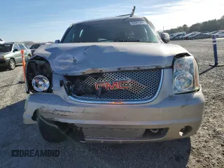 2009 GMC Yukon Denali z VIN 1GKFK03239R254526, wystawiony jako Copart lot #84665244 z przebiegiem 230 811 mil mil oraz Szkoda całkowita • Salvage title. Historia ofert i sprzedaży dostępna na DreamBid. Obrazek 5.