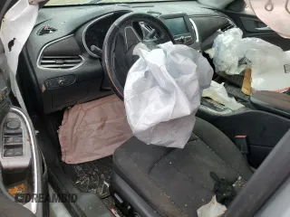 2018 Chevrolet Malibu LT z VIN 1G1ZD5ST5JF228051, wystawiony jako Copart lot #58266925 z przebiegiem 110 853 mil mil oraz Szkoda całkowita • Salvage title. Historia ofert i sprzedaży dostępna na DreamBid. Obrazek 8.