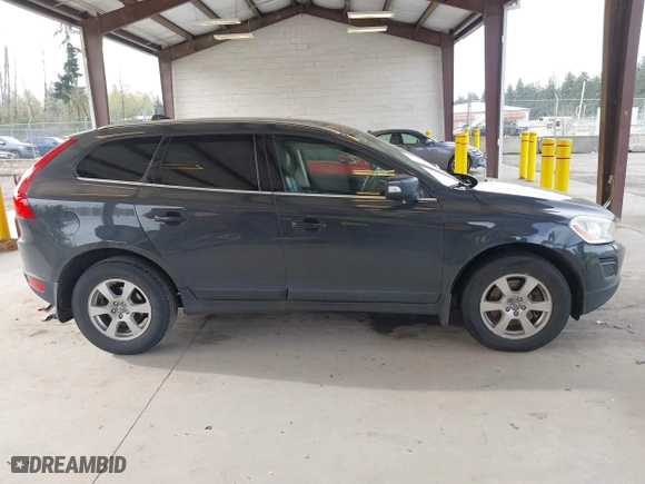 2011 Volvo XC60 3.2L with VIN YV4952DL7B2166075, listed as a IAAI auction lot 42004245 with 136,182 mi miles. Bid and sale history available at carsss.com. Image 13.