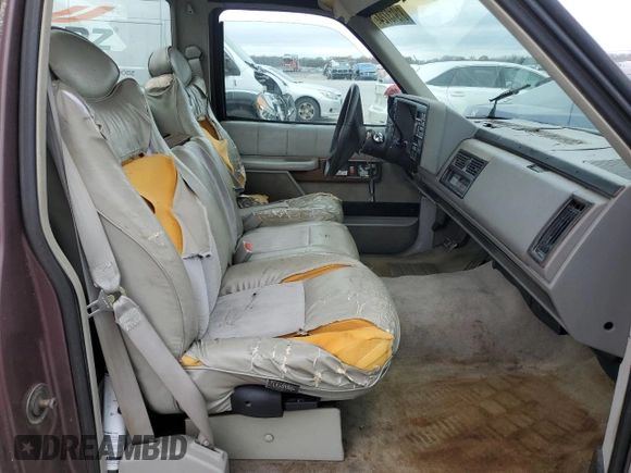 1993 GMC Sierra 1500 with VIN 1GDDC14Z6PZ526240, listed as a Copart auction lot 81913724 with 303,163 mi miles and Salvage Title. Bid and sale history available at DreamBid. Image 10.